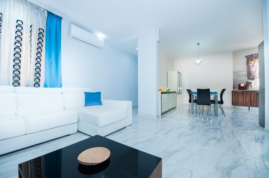 The Waves Holiday Apartment Marsaxlokk Exterior foto