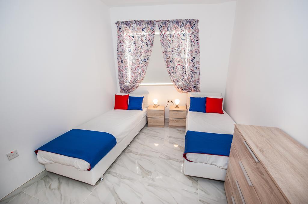 The Waves Holiday Apartment Marsaxlokk Exterior foto